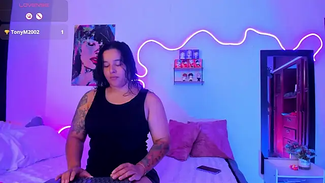 Snapshot of Dilan_and_Mia chatting on October 1, 2025, 3:40 pm Dilan and Mia online show from October 1, 2025, 3:40 pm