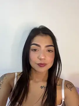 Snapshot of MiahCornell_ chatting on January 14, 2026, 7:19 pm MiahCornell online show from January 14, 2026, 7:19 pm