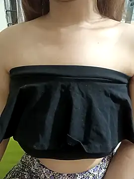 loving candy online show from December 2, 2025, 7:09 pm