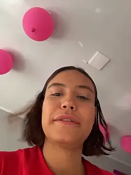 Snapshot of TamaraMera chatting on June 16, 2026, 8:22 pm TamaraMera online show from June 16, 2026, 8:22 pm