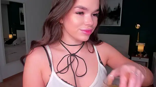 HollisHearl online show from November 28, 2025, 6:38 am