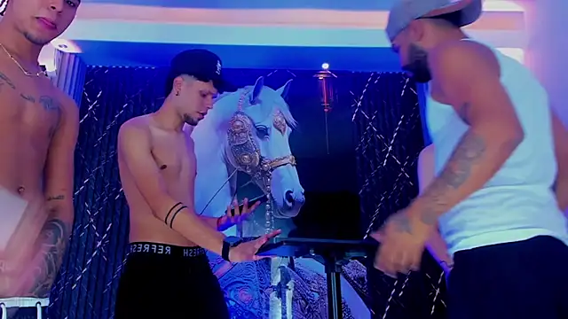 Snapshot of Dominic_Max_ chatting on September 10, 2025, 7:30 am Dominic Max online show from September 10, 2025, 7:30 am