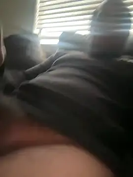 Snapshot of Mikeylovewetpussy chatting on May 4, 2026, 1:51 pm Mikeylovewetpussy online show from May 4, 2026, 1:51 pm