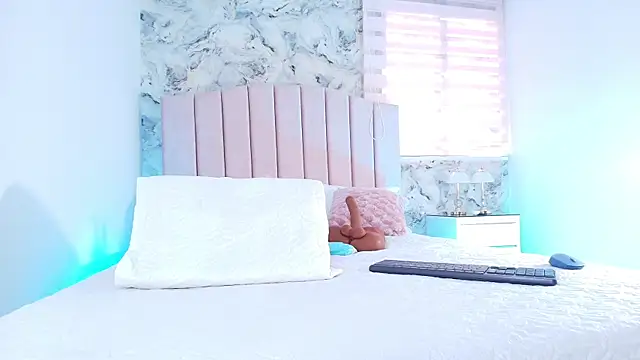 Snapshot of cataleya_ebony_ chatting on November 6, 2025, 7:15 pm cataleya ebony online show from November 6, 2025, 7:15 pm