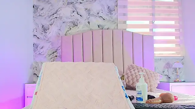 Snapshot of cataleya_ebony_ chatting on November 11, 2025, 7:14 pm cataleya ebony online show from November 11, 2025, 7:14 pm