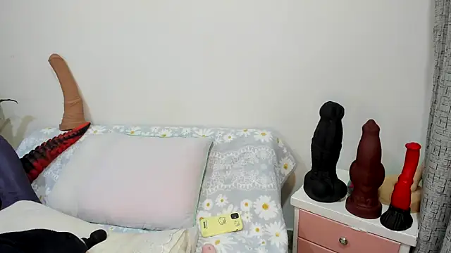 charlloteevans X online show from April 9, 2026, 1:16 pm