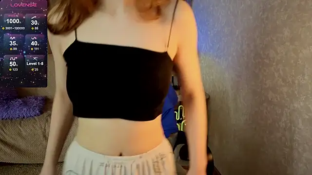 Snapshot of Nika_OMG chatting on November 30, 2025, 8:35 pm Nika OMG online show from November 30, 2025, 8:35 pm