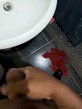 Snapshot of Lale-Adrian chatting on November 28, 2025, 11:35 am Lale-Adrian online show from November 28, 2025, 11:35 am