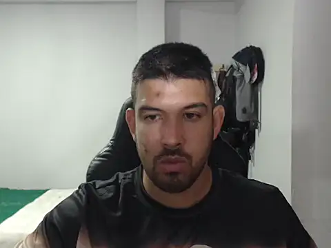 Axel11113 online show from November 3, 2025, 4:14 am