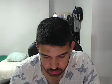 Axel11113 online show from November 15, 2025, 3:37 am