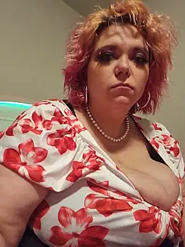Snapshot of g0lden_are0las89 chatting on June 18, 2026, 4:00 pm g0lden are0las89 online show from June 18, 2026, 4:00 pm