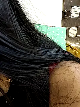 priya 26 online show from November 10, 2025, 6:34 am