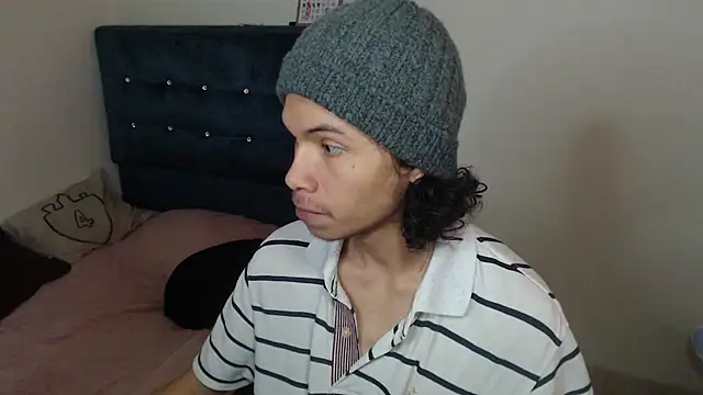 Xoxo Smiles online show from October 28, 2025, 3:58 pm