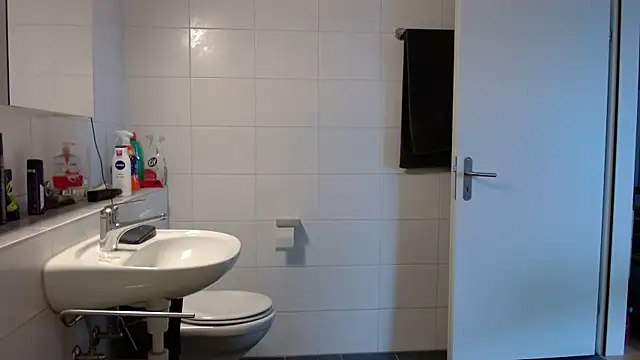 Snapshot of Hijuga chatting on February 8, 2026, 9:23 am Hijuga online show from February 8, 2026, 9:23 am