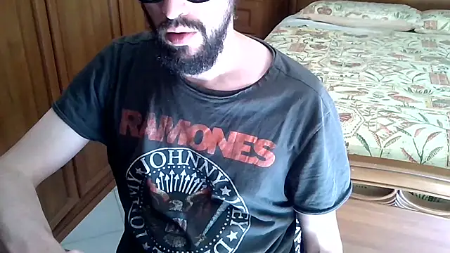 Snapshot of MisterX_99 chatting on October 6, 2025, 11:29 am MisterX 99 online show from October 6, 2025, 11:29 am