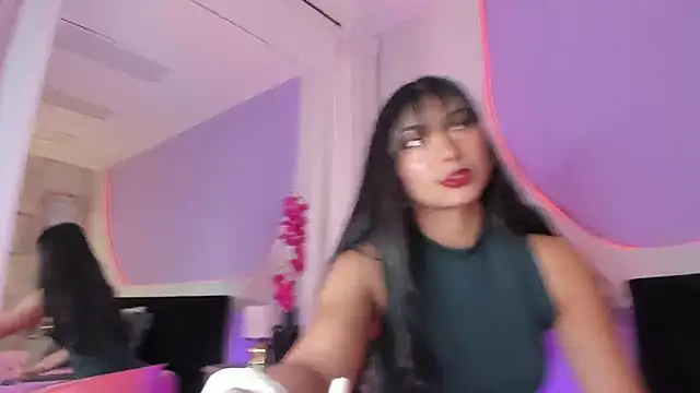  HAANNAH  online show from November 11, 2025, 7:58 pm