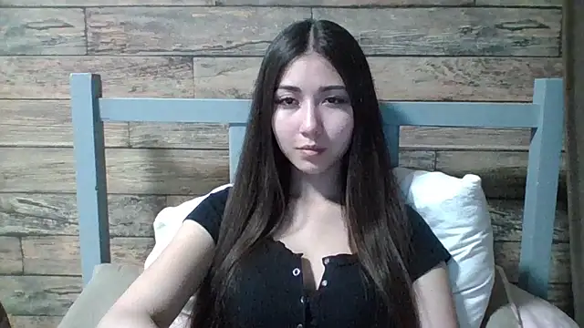 Virginia Hicks online show from September 17, 2025, 5:36 pm