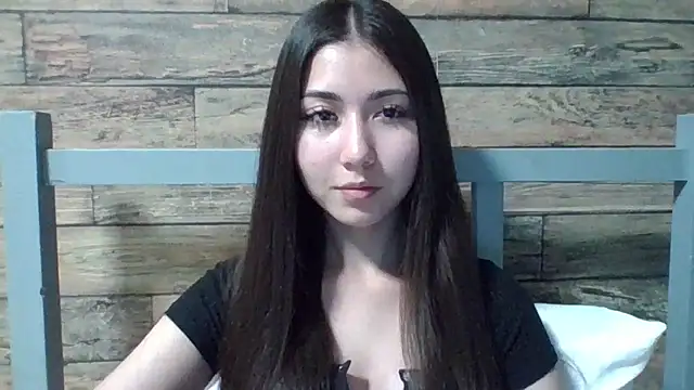 Virginia Hicks online show from October 8, 2025, 6:16 pm