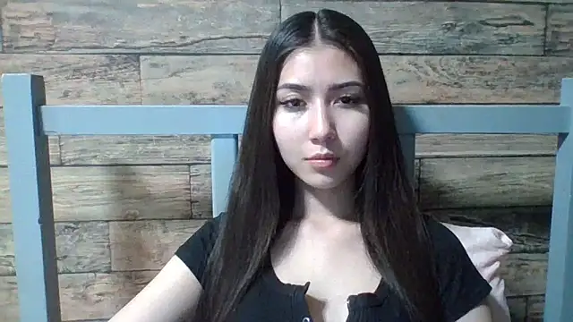 Virginia Hicks online show from November 23, 2025, 5:24 pm