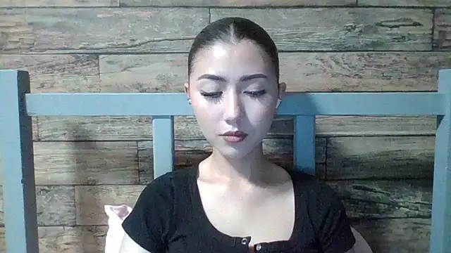 Virginia Hicks online show from November 30, 2025, 8:46 pm