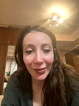 Snapshot of HellaryTourent chatting on November 26, 2025, 8:54 pm HellaryTourent online show from November 26, 2025, 8:54 pm