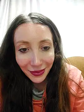 Snapshot of HellaryTourent chatting on January 14, 2026, 4:23 pm HellaryTourent online show from January 14, 2026, 4:23 pm