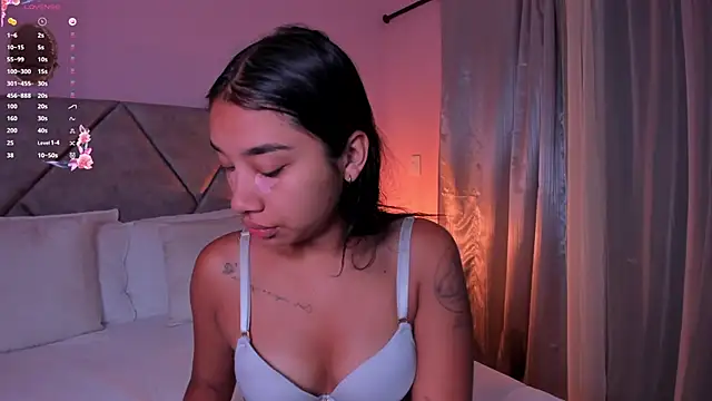 MissPocahontass online show from September 19, 2025, 11:33 am