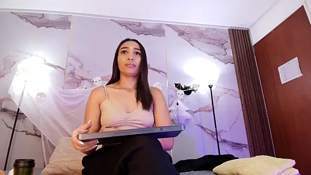 AlyaThompson online show from October 28, 2025, 3:43 am