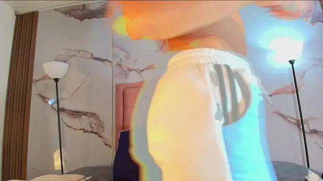 AlyaThompson online show from April 18, 2026, 5:22 am