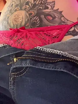 Snapshot of MarilynSmith01 chatting on February 21, 2026, 8:10 pm MarilynSmith01 online show from February 21, 2026, 8:10 pm