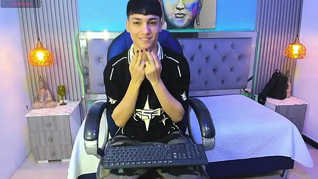 Snapshot of SamBlack_ chatting on July 1, 2026, 1:02 pm SamBlack online show from July 1, 2026, 1:02 pm