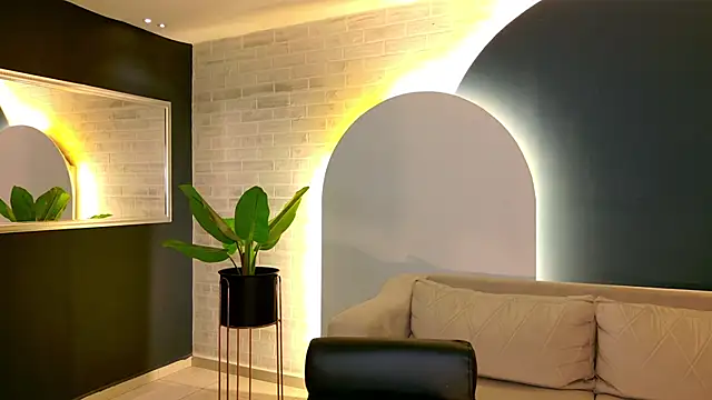 AgathaKondo  online show from November 5, 2025, 7:14 pm