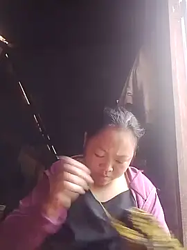 Snapshot of MaySweetb chatting on October 16, 2025, 1:50 am MaySweetb online show from October 16, 2025, 1:50 am