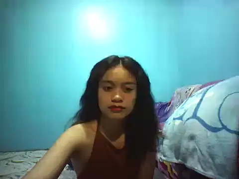 Snapshot of prettymomxoxo chatting on May 8, 2026, 6:13 pm prettymomxoxo online show from May 8, 2026, 6:13 pm