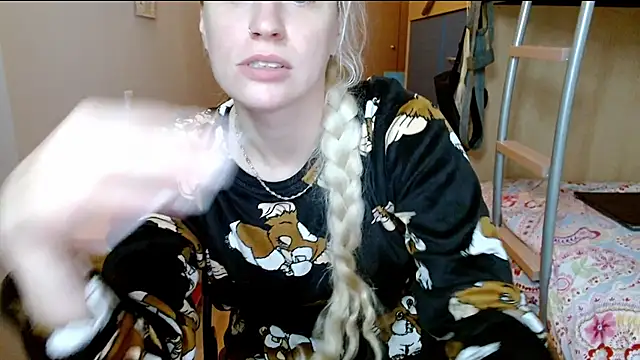 SatinQueen90 online show from November 21, 2025, 8:35 am