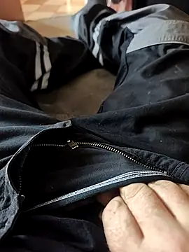 hubbyfun19 online show from April 8, 2026, 5:24 pm