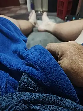 hubbyfun19 online show from July 8, 2026, 4:17 am