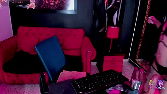 Snapshot of Nyx_Moon chatting on June 23, 2026, 8:40 pm Nyx Moon online show from June 23, 2026, 8:40 pm