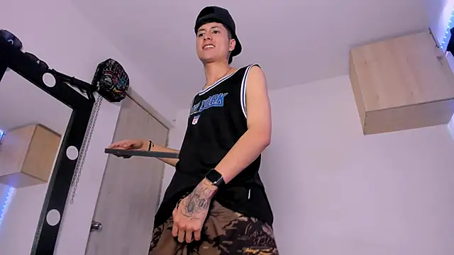 Snapshot of Mateo_Escobar chatting on September 20, 2025, 4:08 pm Mateo Escobar online show from September 20, 2025, 4:08 pm