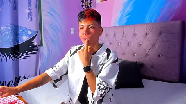 MaxiWildd online show from October 25, 2025, 12:56 pm