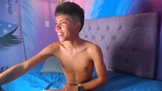 Snapshot of MaxiWildd chatting on January 5, 2026, 5:27 pm MaxiWildd online show from January 5, 2026, 5:27 pm