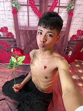 Snapshot of MaxiWildd chatting on February 14, 2026, 12:57 pm MaxiWildd online show from February 14, 2026, 12:57 pm