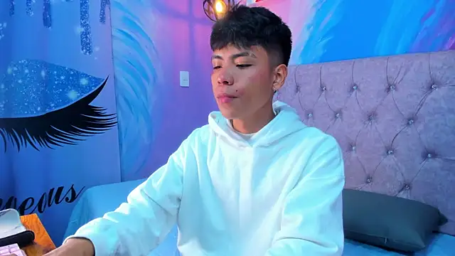 MaxiWildd online show from March 24, 2026, 12:54 pm