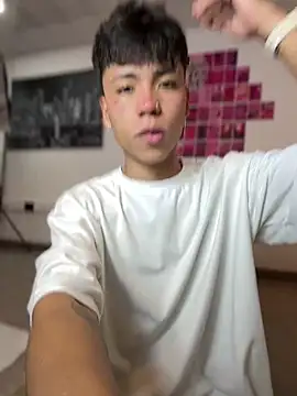 MaxiWildd online show from April 9, 2026, 1:05 pm