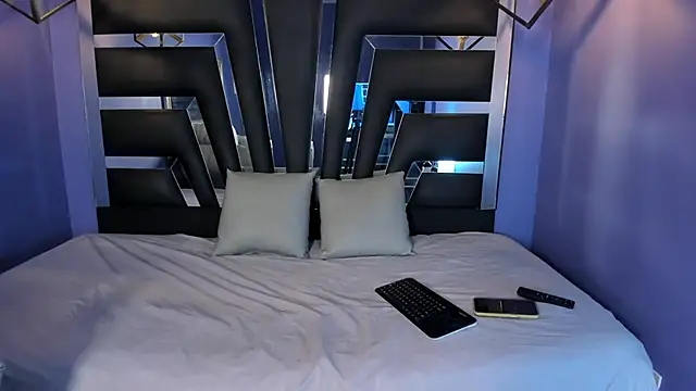 Snapshot of anne-brown13 chatting on September 8, 2025, 7:35 pm anne-brown13 online show from September 8, 2025, 7:35 pm