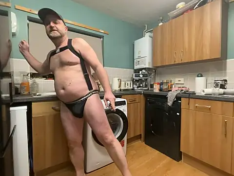 Snapshot of Dilfcam101 chatting on February 14, 2026, 6:26 pm Dilfcam101 online show from February 14, 2026, 6:26 pm