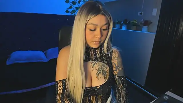 Snapshot of Keyla_Cutte chatting on November 28, 2025, 3:42 am Keyla Cutte online show from November 28, 2025, 3:42 am