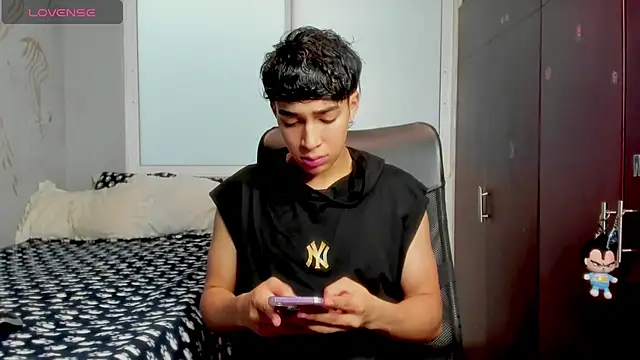 Noxx starkK online show from December 16, 2025, 5:07 pm