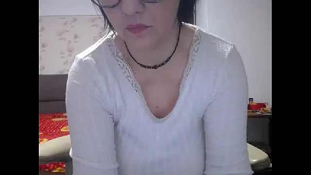 Mary x online show from November 12, 2025, 3:51 am