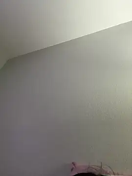 vivian3 online show from November 17, 2025, 7:19 pm